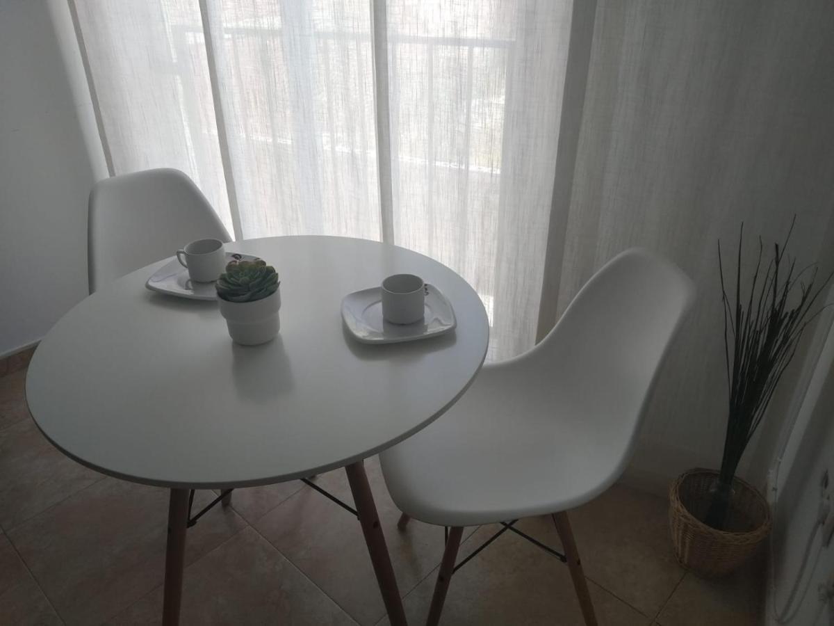 Love Rent4 Malaga Spiteri Exterior foto
